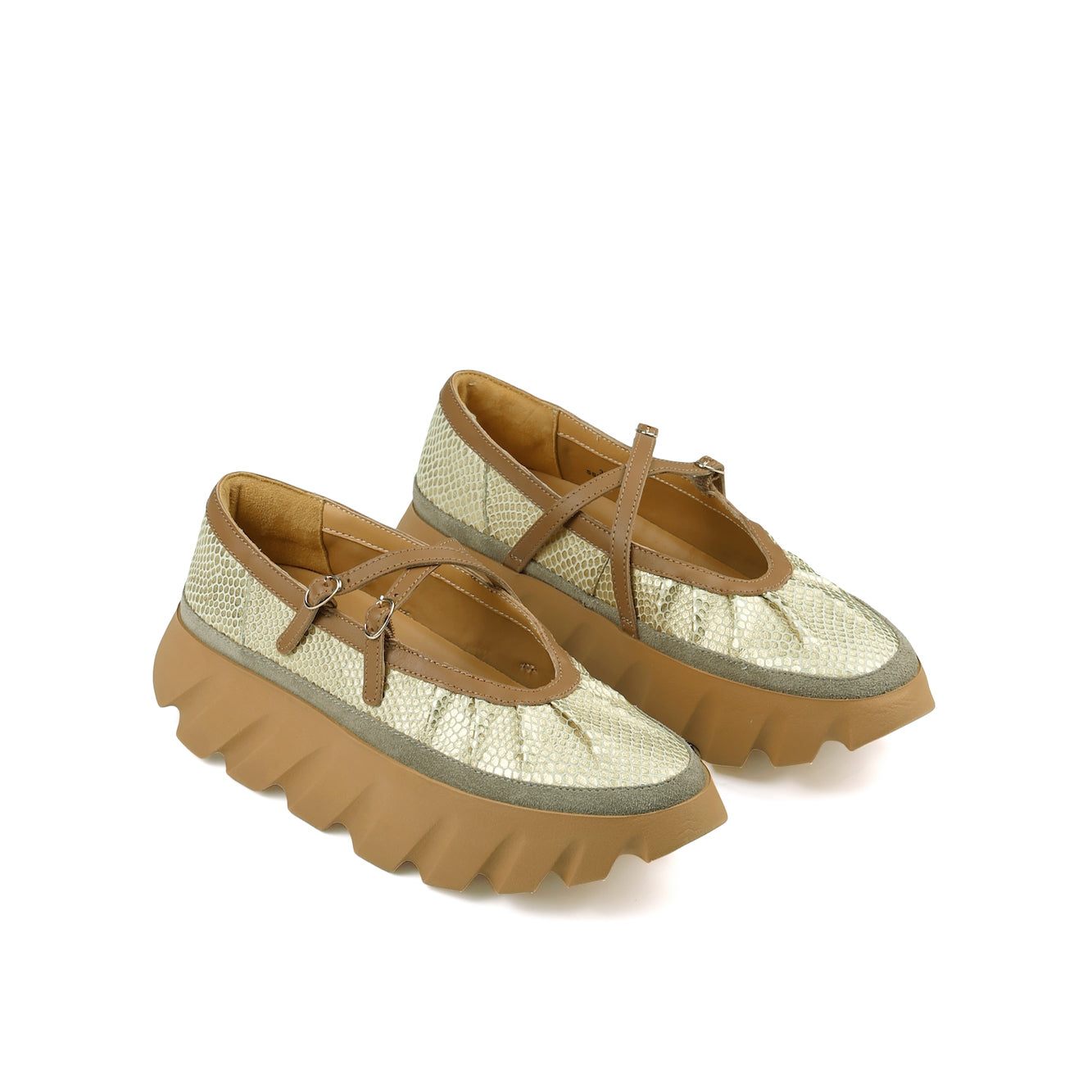 Check all 4CCCCEES' styles and fall in love with them